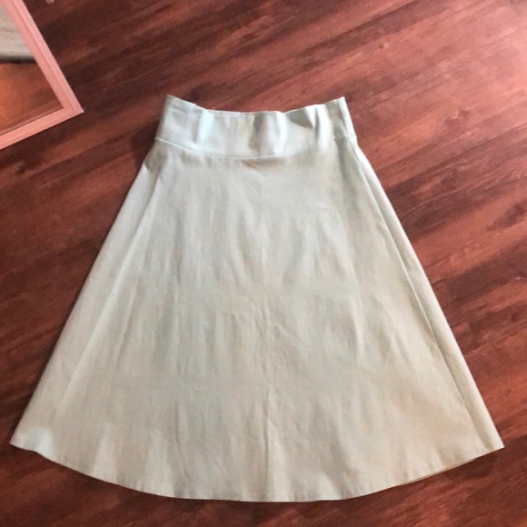 Mid calf Turquoise skirt - Picture 2 of 2